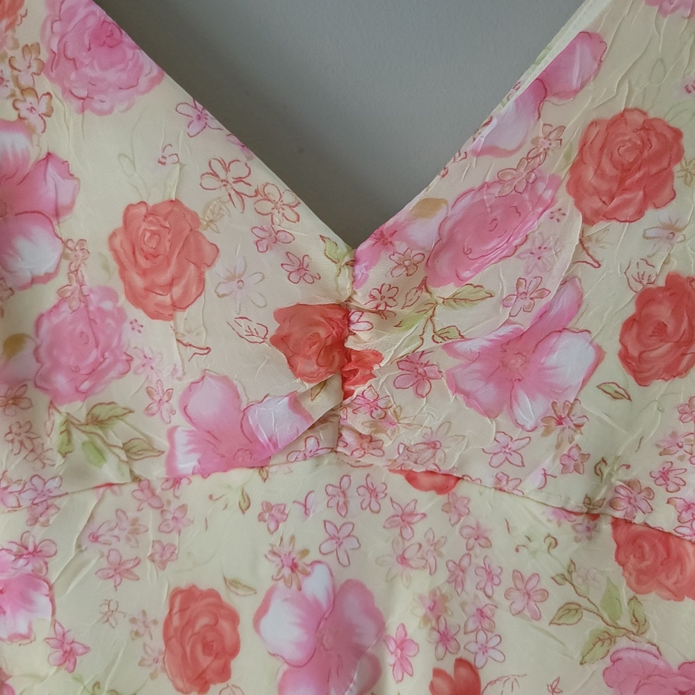 *sold* 90s Vintage Spring Floral Mini Dress - Picture 4 of 15